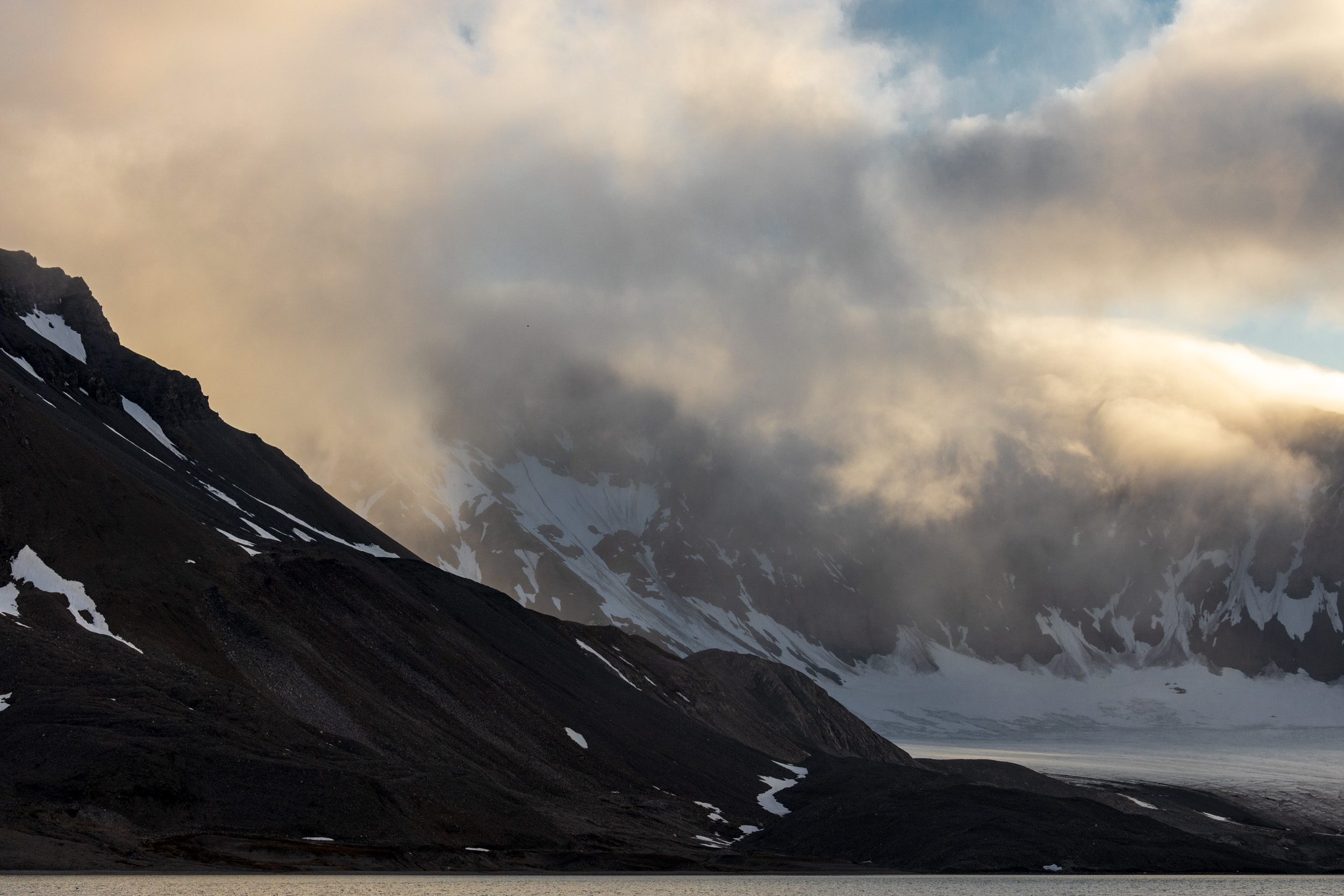 Sailing Expedition in the Svalbard Archipelago – Part 1