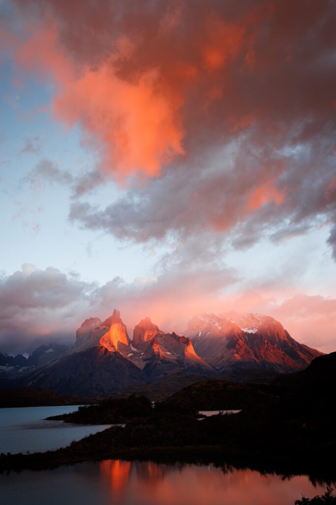 A wider shot of a mountain range in Chile.