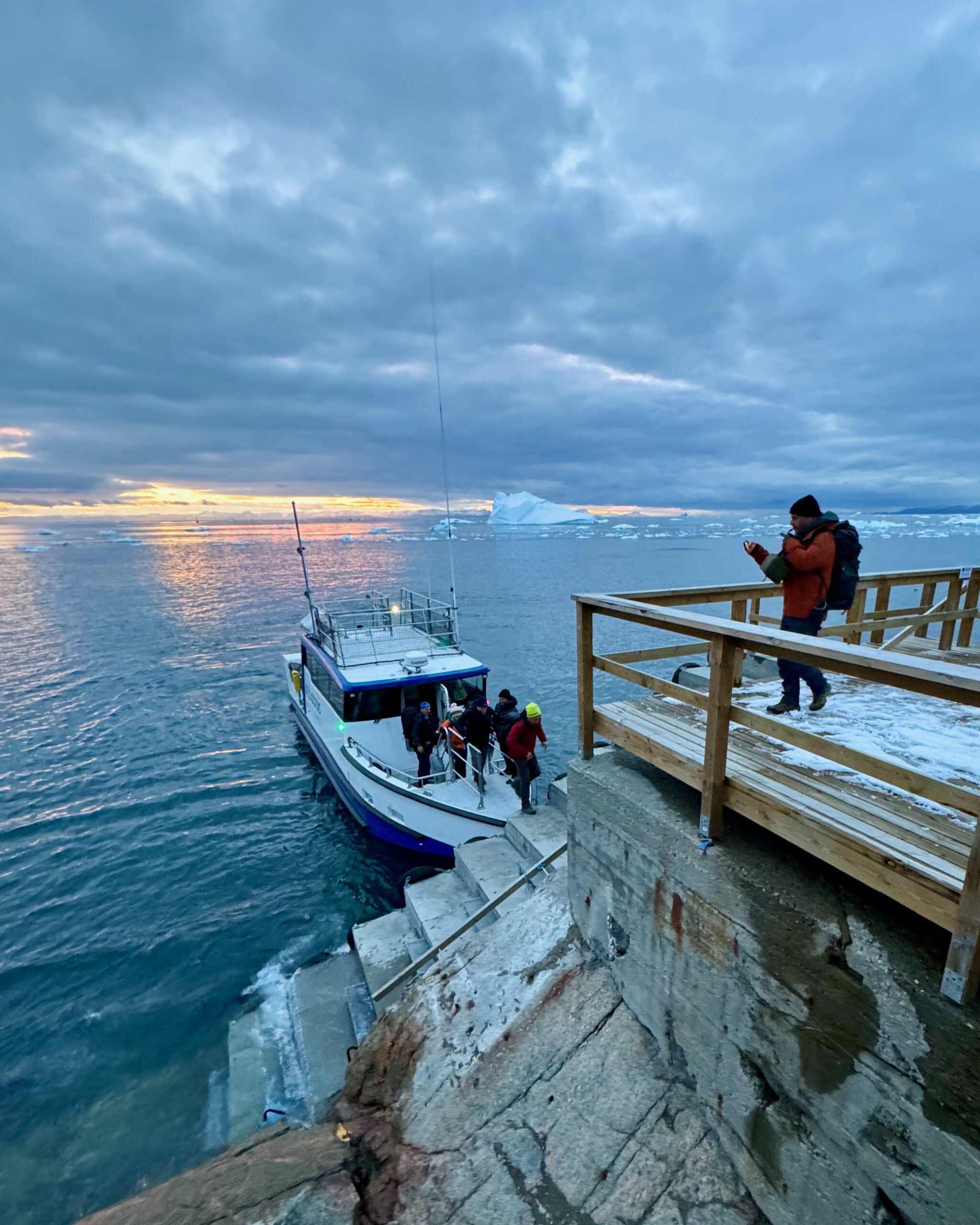 Arriving by boat near Hotel Icefiord