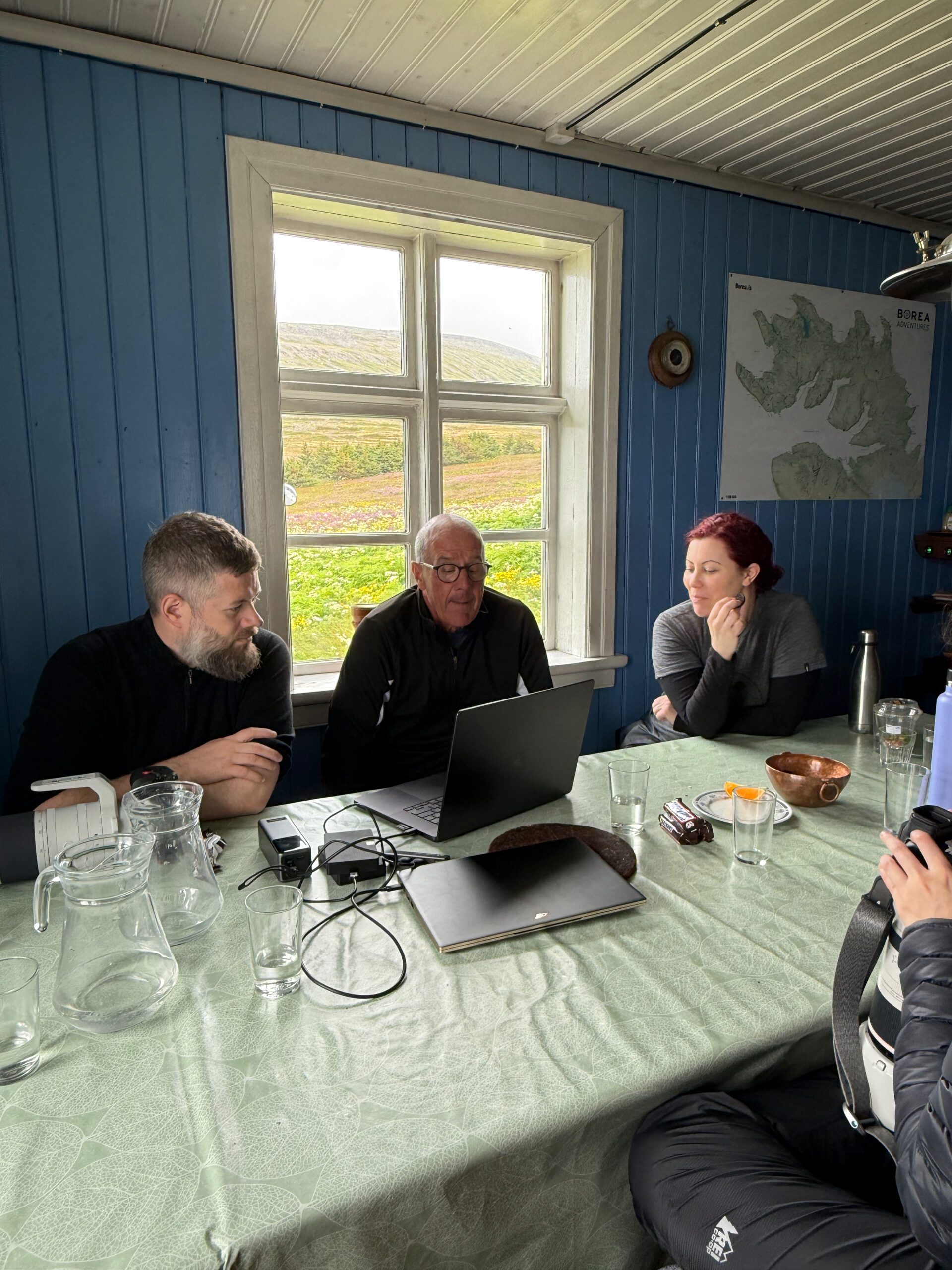 Canon RF 200-800mm F6.3-9 IS USM: Photographing Arctic Foxes