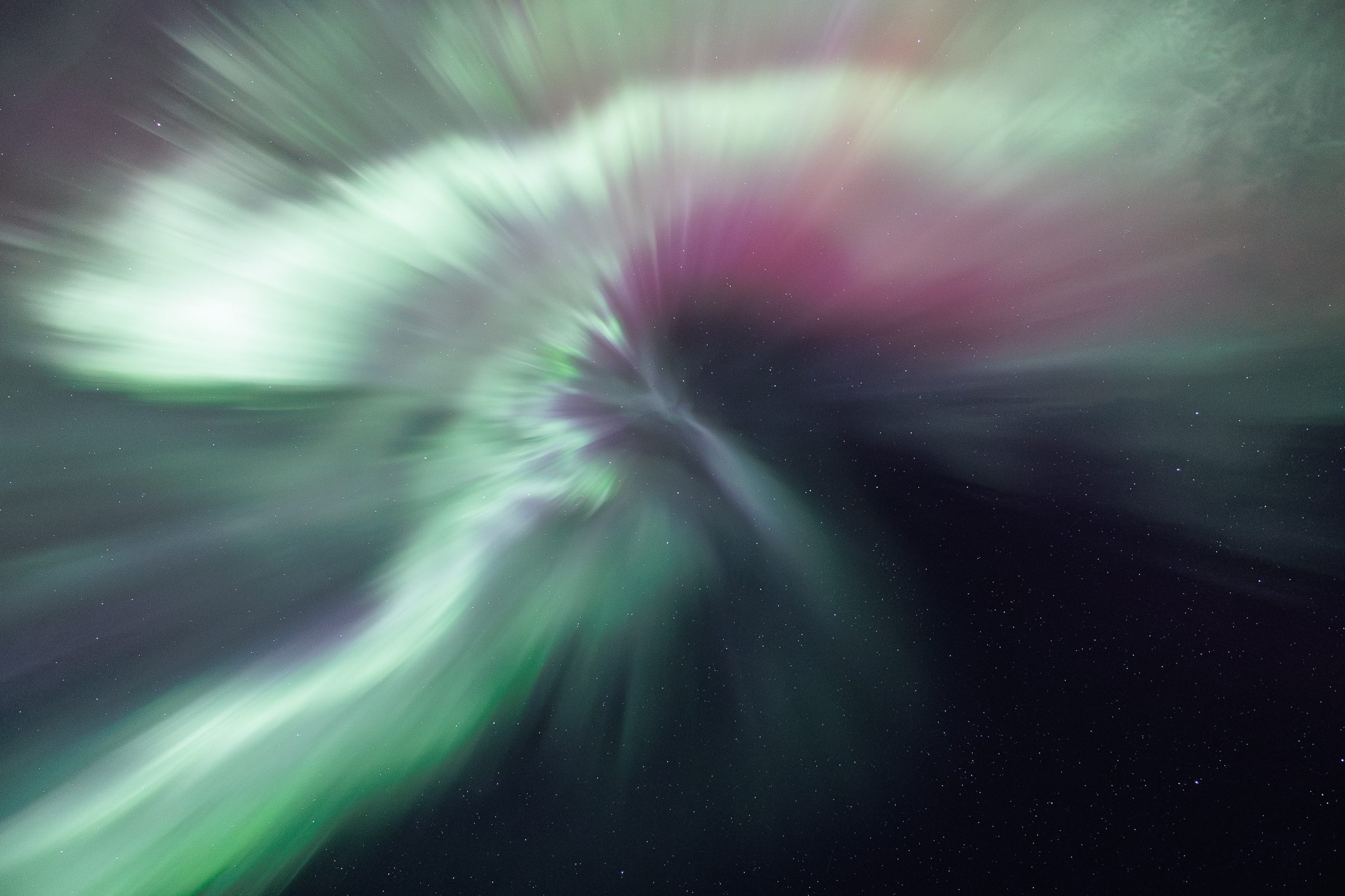 The Ultimate Guide To Chasing & Photographing The Northern (Or Southern) Lights