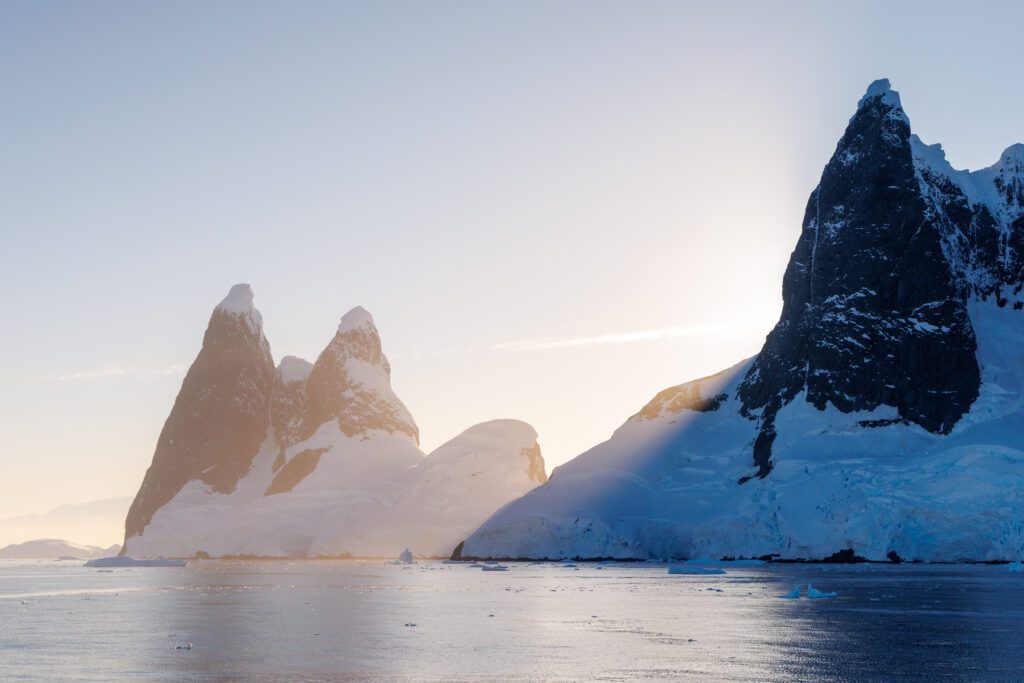 The glowing morning sun in the Lemaire Channel